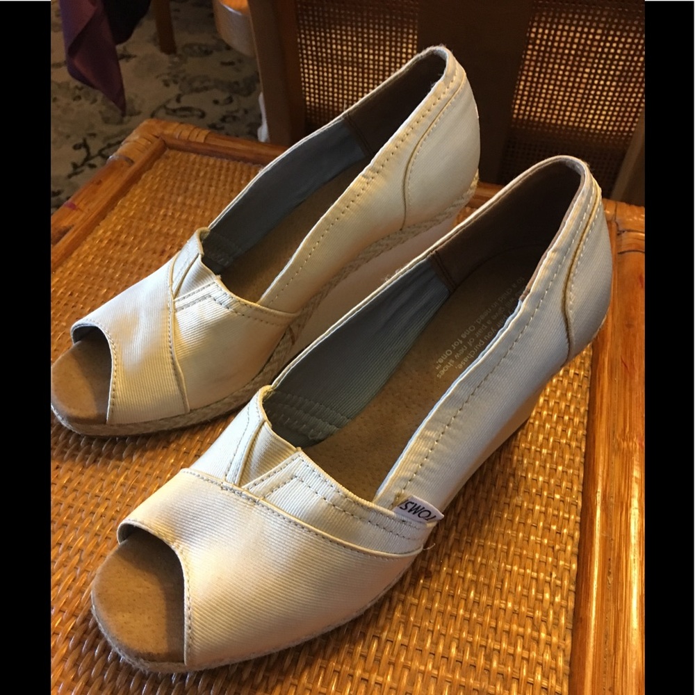 Toms wedges